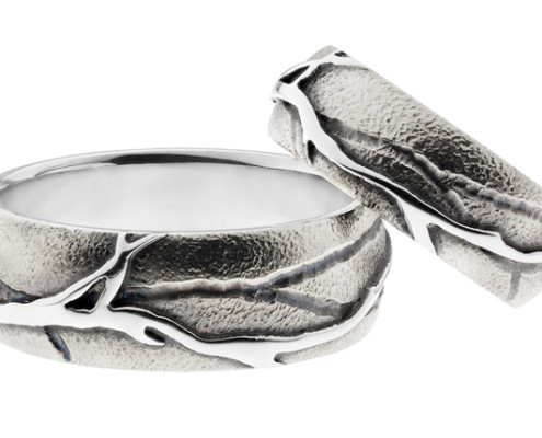 Alku | Hopea 925, patina | Kihlasormukset